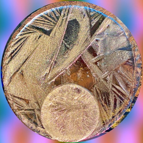 Dinner Plate With Rock Crystal Design